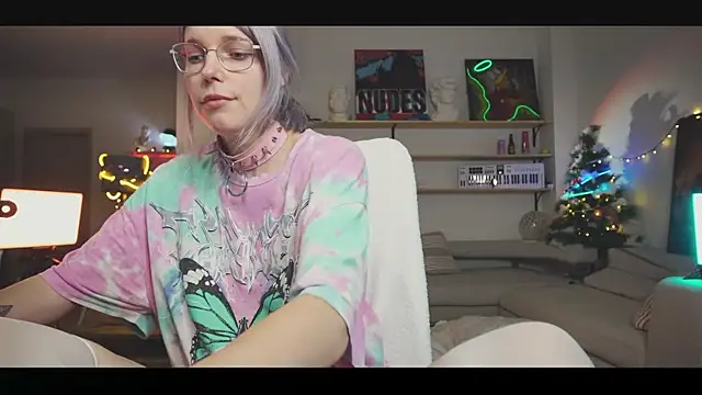 yourprettykate online show from December 13, 11:23 am