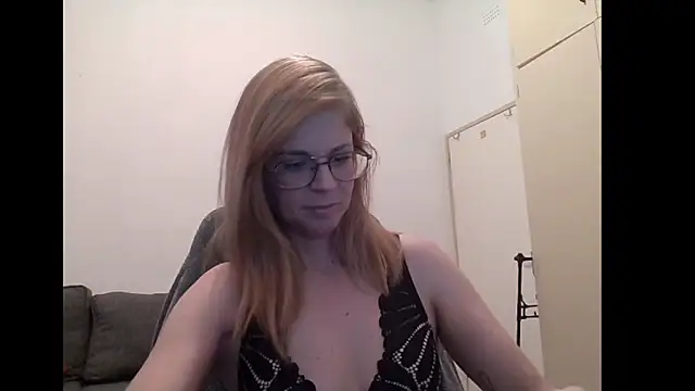 SavannaGirly online show from September 24, 6:50 am