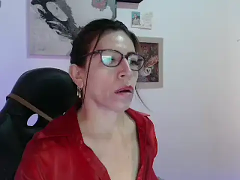 Chayla Ruiz online show from January 7, 3:44 pm