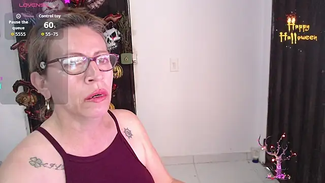 Chayla Ruiz online show from October 28, 8:44 pm