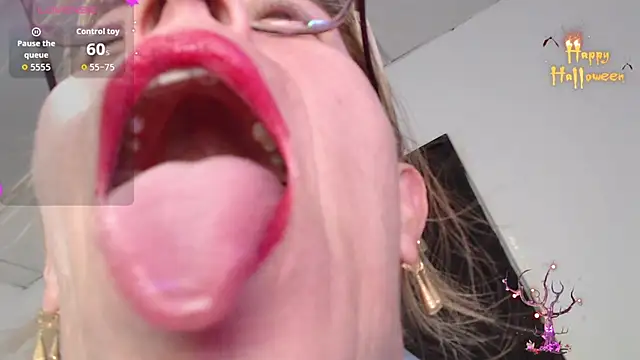 Chayla Ruiz online show from November 8, 9:57 pm