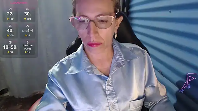 Snapshot of Chayla_Ruiz chatting on April 19, 11:18 pm Chayla Ruiz online show from April 19, 11:18 pm