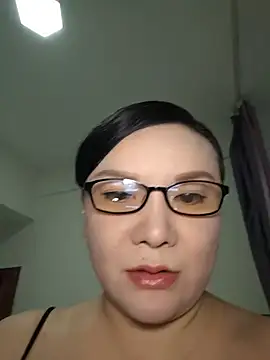 Snapshot of LILYsweetfcup chatting on July 23, 8:34 am LILYsweetfcup online show from July 23, 8:34 am