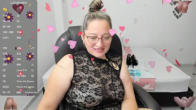 alejandra milf  online show from March 12, 10:39 pm