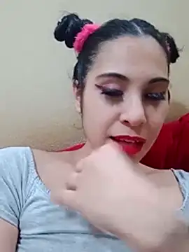 Snapshot of molymeneses chatting on December 29, 6:45 am molymeneses online show from December 29, 6:45 am