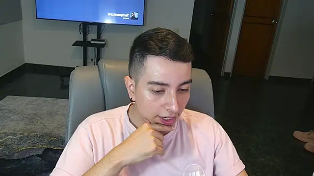 Jhoan saenz online show from November 6, 2:45 am