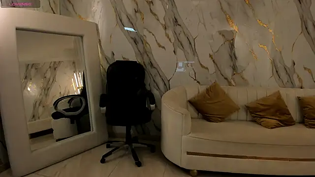 JadeEvansX online show from November 25, 4:40 pm