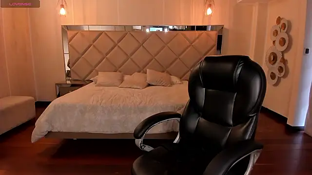 MaryLewis  online show from February 15, 12:47 pm