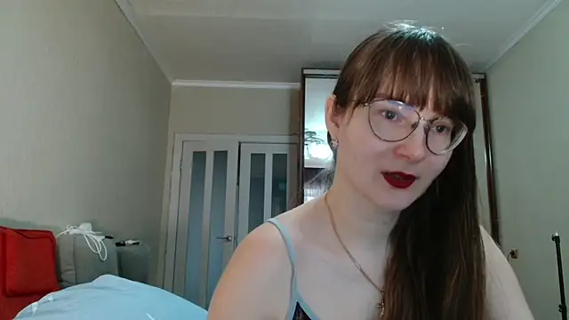 KiraGoldens online show from March 15, 6:19 am