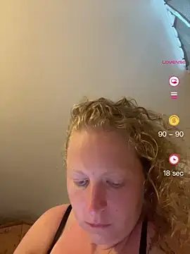 Snapshot of Girlnina-1995 chatting on June 1, 6:42 pm Girlnina-1995 online show from June 1, 6:42 pm