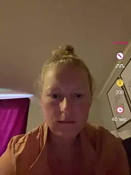 Girlnina-1995 online show from June 15, 4:31 pm