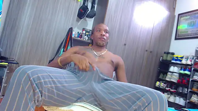 Snapshot of bigdickxblackx chatting on June 11, 8:29 pm bigdickxblackx online show from June 11, 8:29 pm
