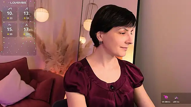 LorenDaze online show from April 17, 2:20 pm