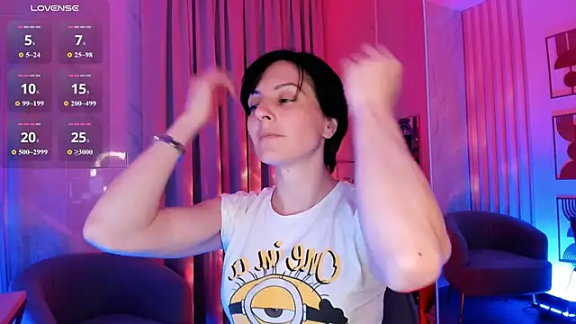 LorenDaze online show from May 23, 1:59 pm