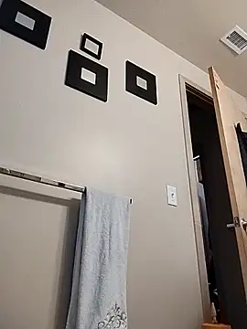 eatmeplease44 online show from February 16, 6:59 pm