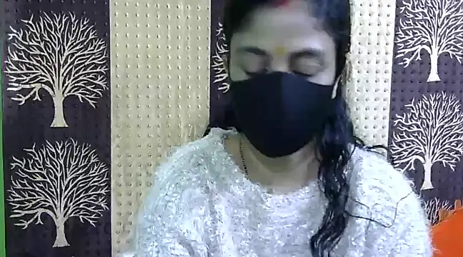 Snapshot of Indian_Horny_Wife chatting on January 6, 5:19 am Indian Horny Wife online show from January 6, 5:19 am