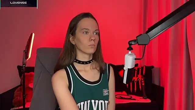 DivineBite online show from November 10, 4:17 pm