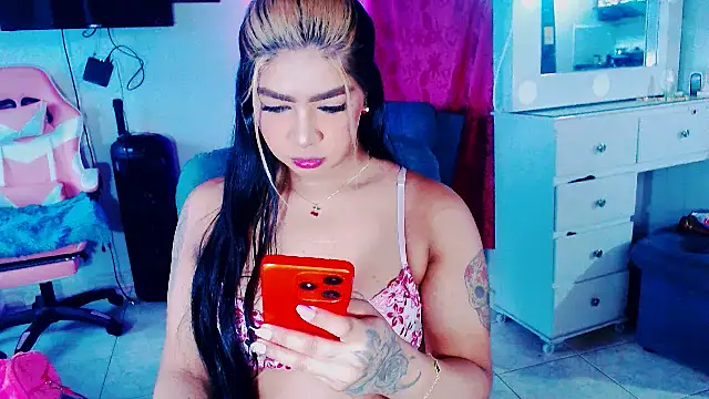 violet bigcock774 online show from October 20, 5:13 pm