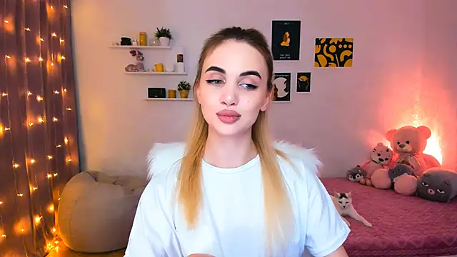 Snapshot of aPieceOfJoy chatting on December 25, 12:27 am aPieceOfJoy online show from December 25, 12:27 am