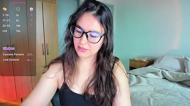 Snapshot of anna_love_hot chatting on December 30, 8:04 pm anna love hot online show from December 30, 8:04 pm