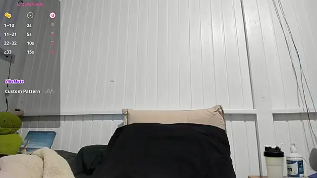 Snapshot of anna_love_hot chatting on February 14, 12:30 am anna love hot online show from February 14, 12:30 am