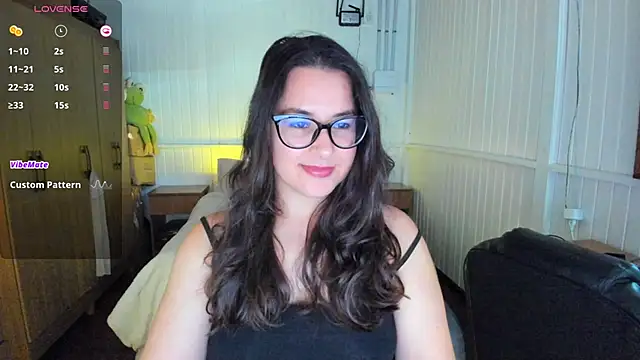 Snapshot of anna_love_hot chatting on February 25, 7:47 pm anna love hot online show from February 25, 7:47 pm