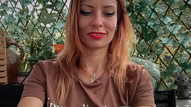 Snapshot of karo123421 chatting on July 7, 7:23 am karo123421 online show from July 7, 7:23 am