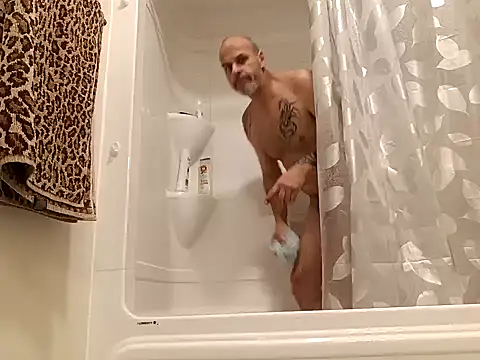 Snapshot of Ryeguy6969 chatting on December 31, 5:51 pm Ryeguy6969 online show from December 31, 5:51 pm