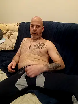 Snapshot of Ryeguy6969 chatting on January 26, 5:56 am Ryeguy6969 online show from January 26, 5:56 am