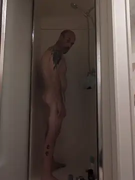 Snapshot of Ryeguy6969 chatting on November 6, 12:33 am Ryeguy6969 online show from November 6, 12:33 am