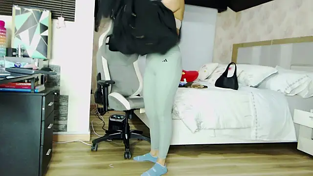 stefializon online show from March 23, 3:32 am