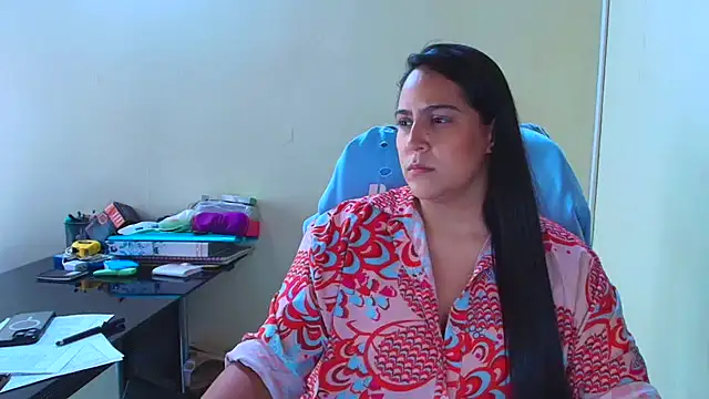 kendall 52 online show from October 25, 5:30 pm