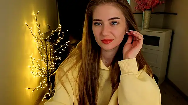 Adelyna Bird online show from April 6, 6:58 am