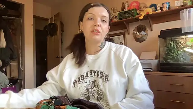 SweetMaisie online show from February 6, 12:59 am