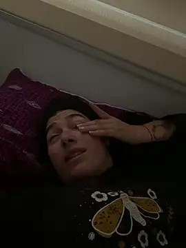 Snapshot of andreaisis2 chatting on January 13, 5:23 pm andreaisis2 online show from January 13, 5:23 pm