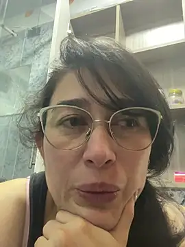 Snapshot of andreaisis2 chatting on February 18, 10:47 pm andreaisis2 online show from February 18, 10:47 pm