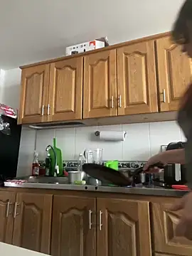 Snapshot of andreaisis2 chatting on March 4, 5:13 pm andreaisis2 online show from March 4, 5:13 pm