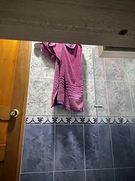 Snapshot of andreaisis2 chatting on October 24, 9:11 pm andreaisis2 online show from October 24, 9:11 pm