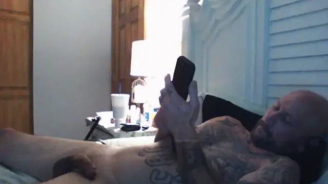 Snapshot of J-Dubb chatting on November 16, 5:35 am J-Dubb online show from November 16, 5:35 am