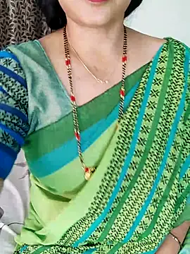 Snapshot of Indian_desi_wife chatting on March 18, 4:59 pm Indian desi wife online show from March 18, 4:59 pm