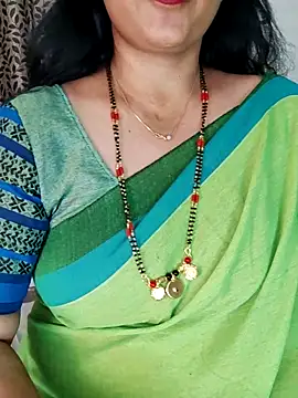 Snapshot of Indian_desi_wife chatting on March 18, 8:04 pm Indian desi wife online show from March 18, 8:04 pm