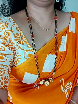 Snapshot of Indian_desi_wife chatting on May 18, 1:45 am Indian desi wife online show from May 18, 1:45 am