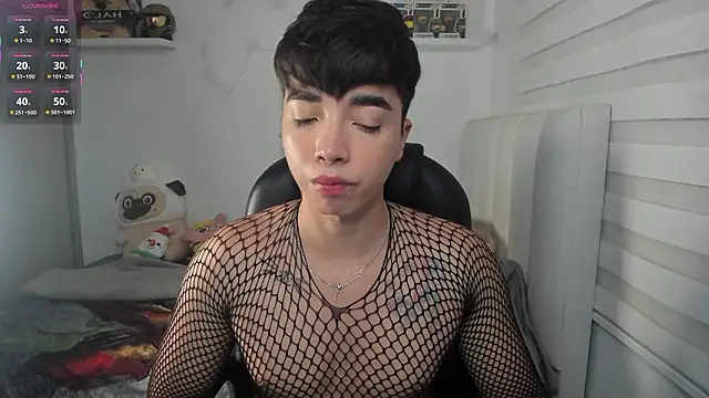 santy7v7 online show from March 8, 1:37 pm