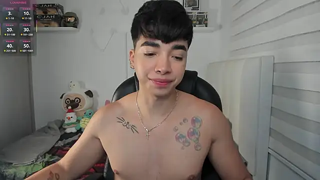 santy7v7 online show from March 26, 1:28 pm