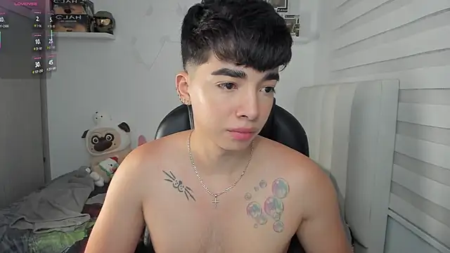 santy7v7 online show from April 11, 1:37 pm