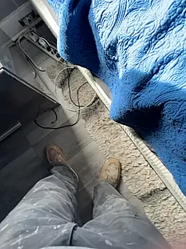 DAJ4002 online show from April 21, 8:44 pm