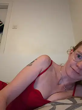 Snapshot of jannis1992 chatting on May 2, 7:19 pm jannis1992 online show from May 2, 7:19 pm