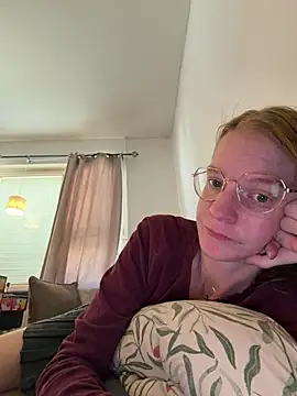 Snapshot of jannis1992 chatting on May 7, 10:09 am jannis1992 online show from May 7, 10:09 am