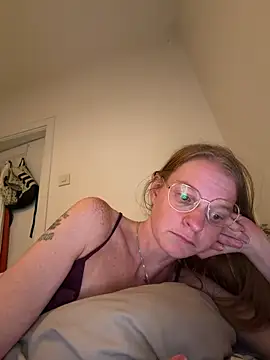 Snapshot of jannis1992 chatting on May 10, 6:57 pm jannis1992 online show from May 10, 6:57 pm