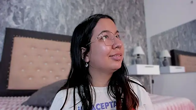 Lia sarahi online show from October 5, 11:41 am